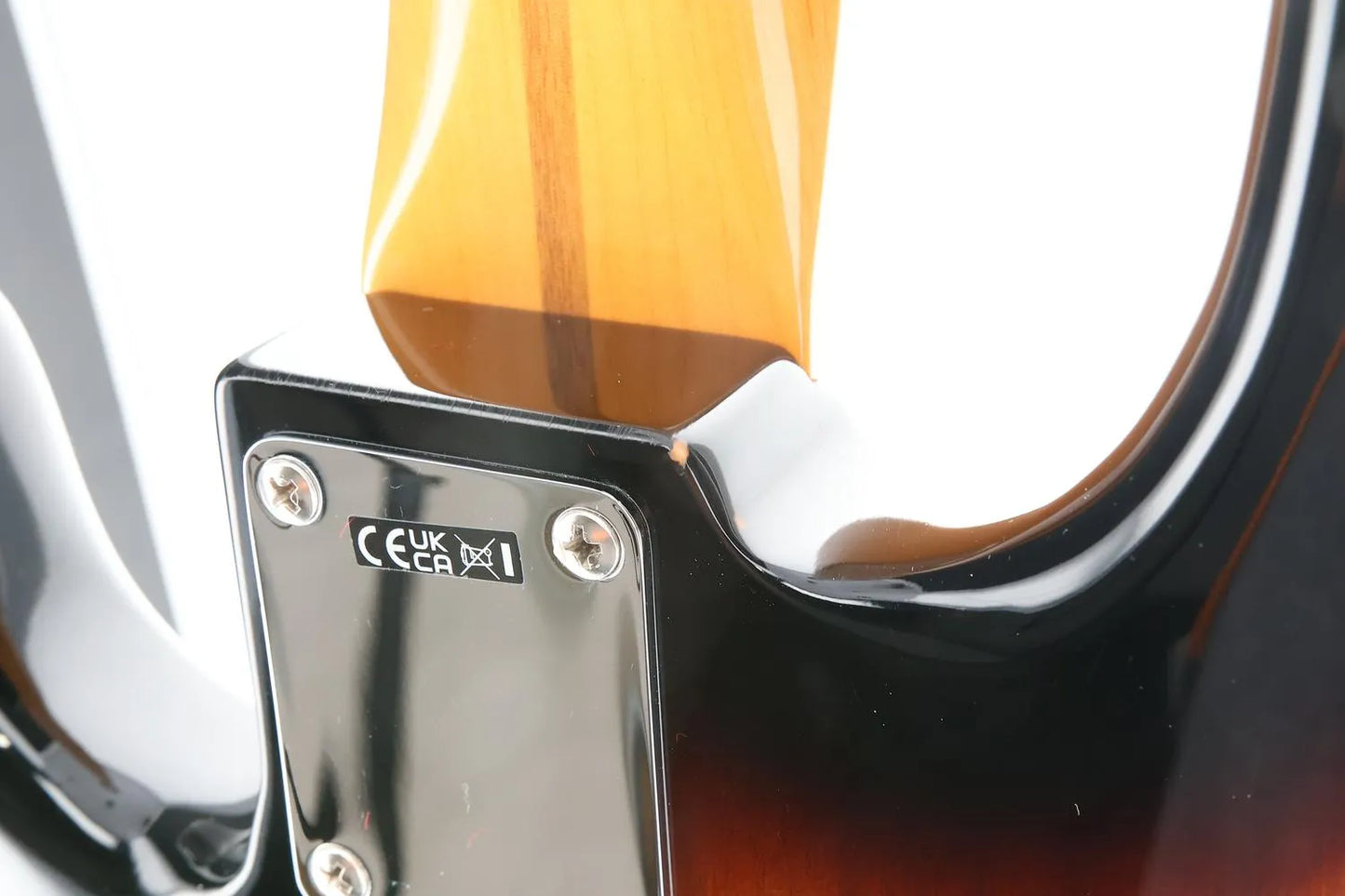 American Vintage II 1954 Precision Bass, Maple Fingerboard, 2-Color Sunburst (H2) (V0946)