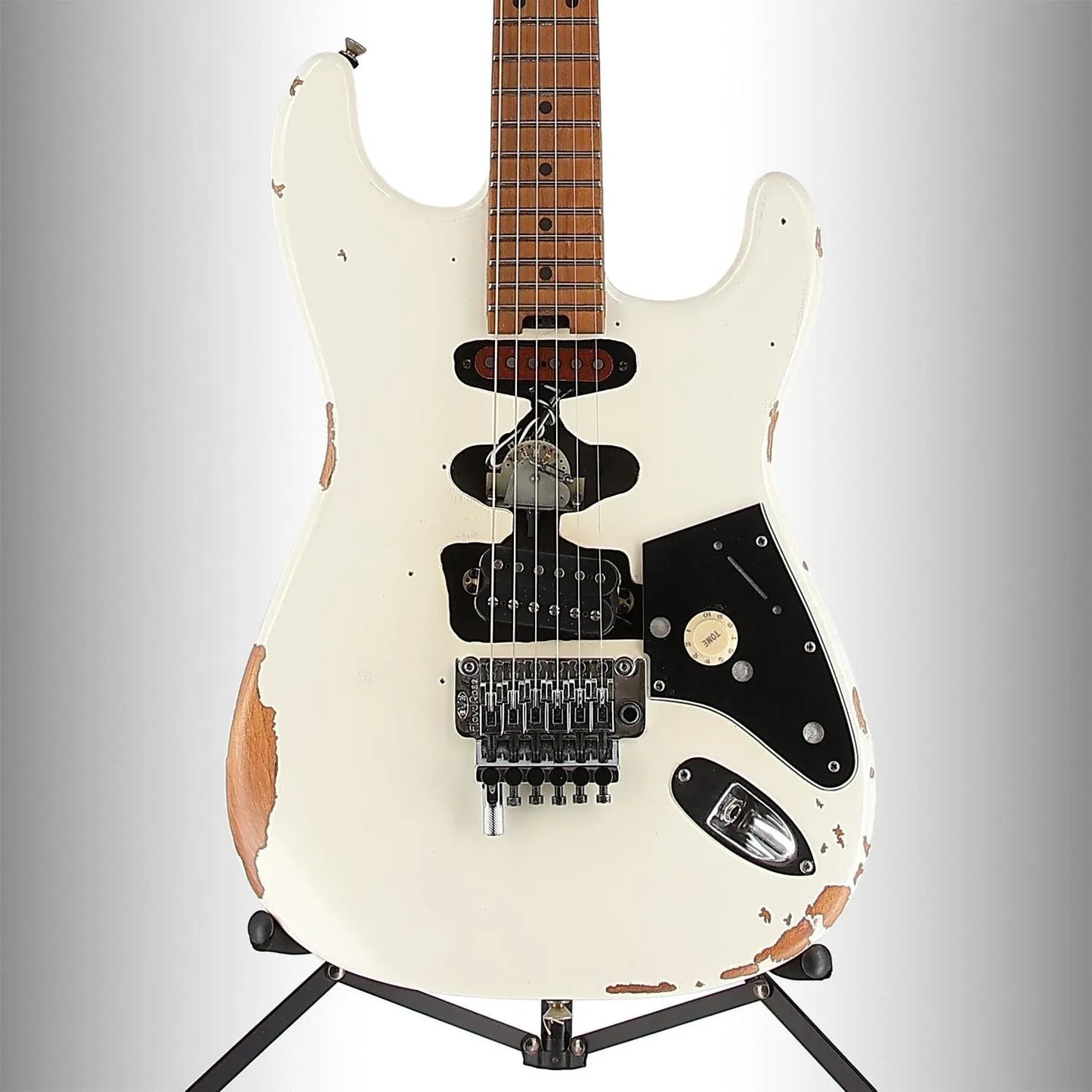 EVH Frankenstein Relic Series, Maple Fingerboard, White (AA12) (03562)