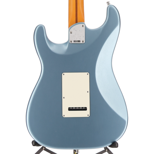Fender American Ultra Luxe Vintage '60s Stratocaster®, Rosewood Fingerboard, Ice Blue Metallic (RC3) (02405)