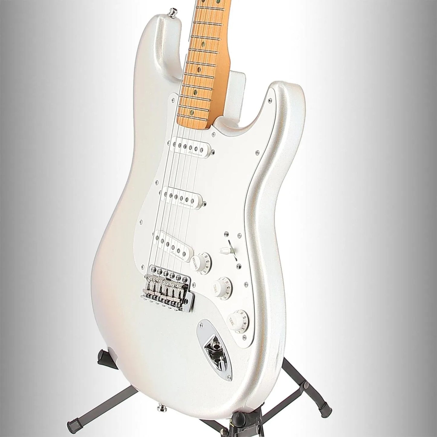 H.E.R. Stratocaster, Maple Fingerboard, Chrome Glow (AA9) (45863)