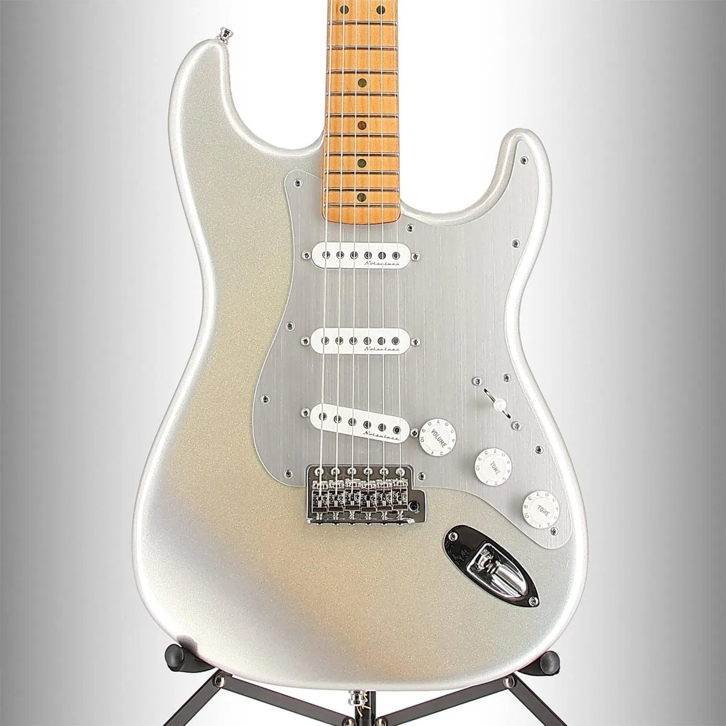 H.E.R. Stratocaster, Maple Fingerboard, Chrome Glow (AA9) (45863)