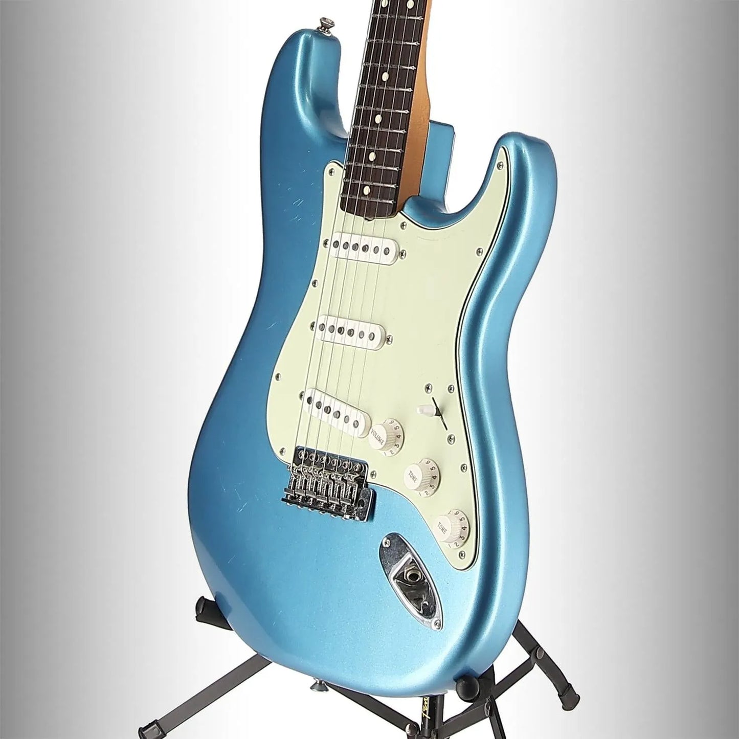 Limited Edition Road Worn '60s Stratocaster, Rosewood Fingerboard, Lake Placid Blue (T1) (92461)
