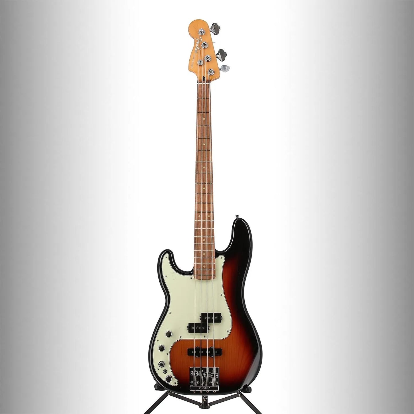 Player Plus Precision Bass, Left-Hand, Pau Ferro Fingerboard, 3-Color Sunburst (C11) (81342)