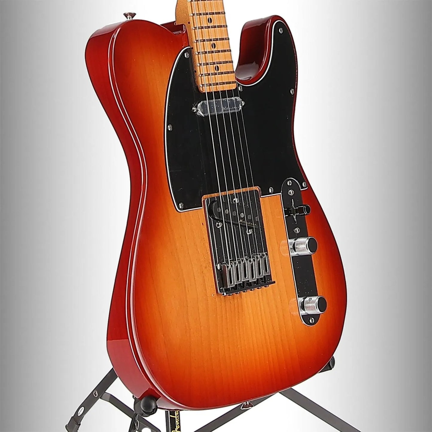 Player Plus Telecaster, Maple Fingerboard, Sienna Sunburst (X3) (76103)