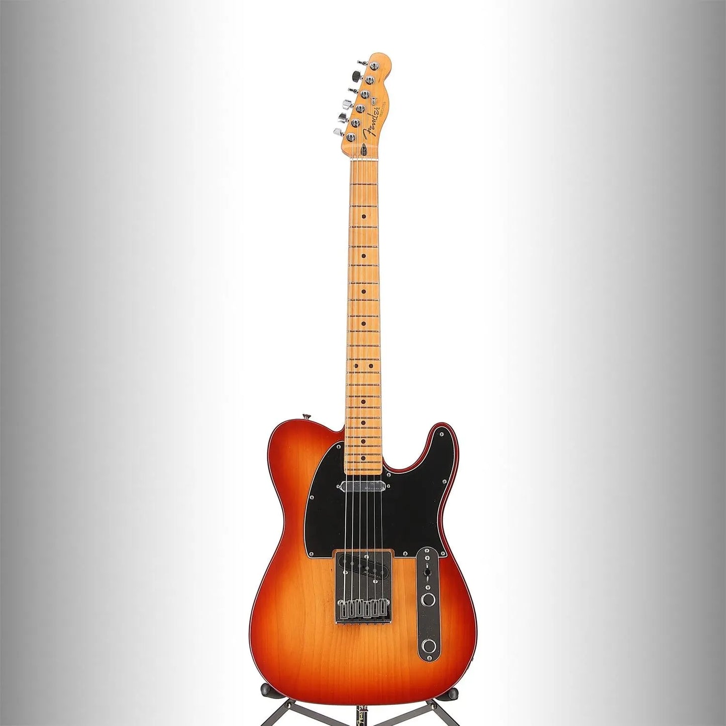 Player Plus Telecaster, Maple Fingerboard, Sienna Sunburst (X3) (76103)