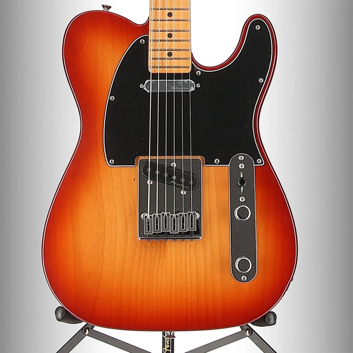 Player Plus Telecaster, Maple Fingerboard, Sienna Sunburst (X3) (76103)