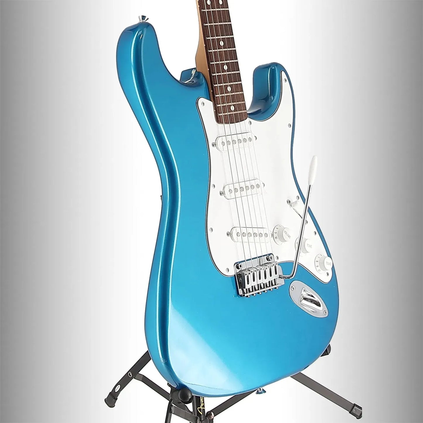 Standard Stratocaster, Laurel Fingerboard, White Pickguard, Aqua Marine Metallic (SR) (09727)