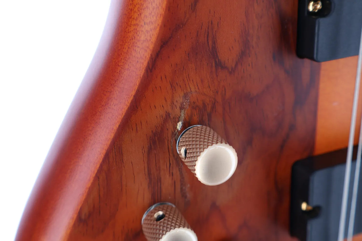 Stiletto Studio 8-string Bass LH - Honey Satin (SR) (29014)