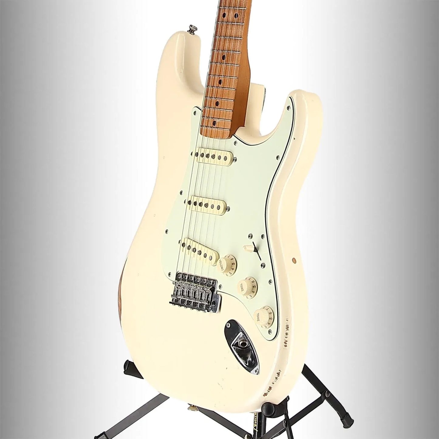 Vintera Road Worn '70s Stratocaster, Maple Fingerboard, Olympic White (L8) (55887)