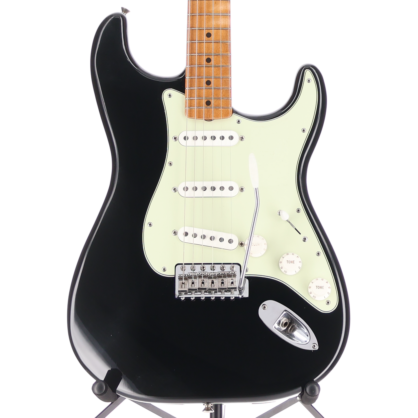 Fender Vintera® II Road Worn® '60s Stratocaster®, Maple Fingerboard, Black (D12) (92348)