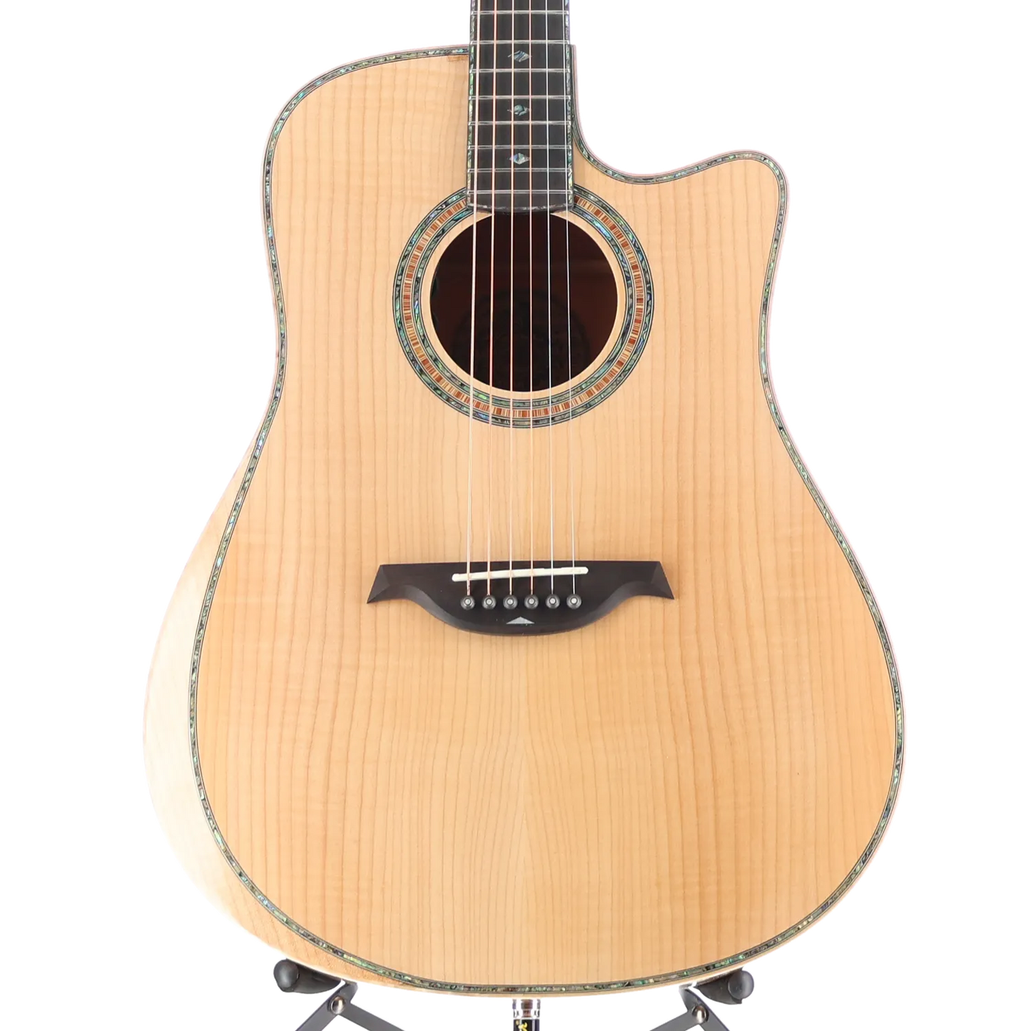 6-string Acoustic-electric with Maple Top, Maple Back and Sides, Mahogany Neck, and Ebony Fingerboard - Flame Maple (P) (00008)