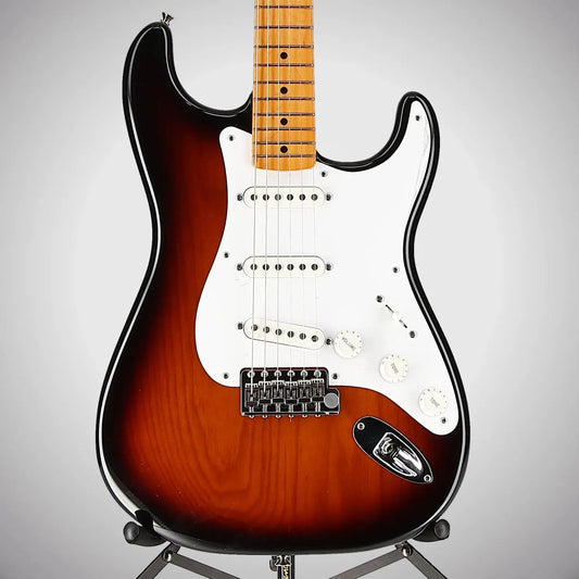 70th Anniversary American Vintage II 1954 Stratocaster, Maple Fingerboard, 2-Color Sunburst (RC3) (00106)