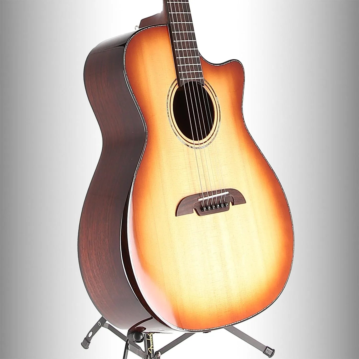 Alvarez MG70ce Custom 6-string Acoustic-electric Guitar with Spruce Top, Rosewood Back and Sides, Mahogany Neck, and Rosewood Fingerboard - Shadowburst (RC1) (09012)
