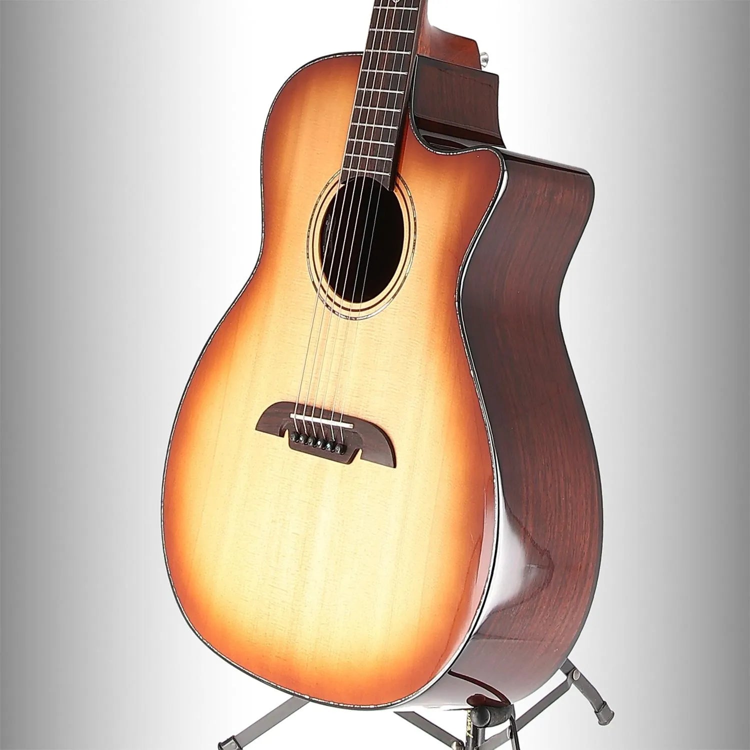 Alvarez MG70ce Custom 6-string Acoustic-electric Guitar with Spruce Top, Rosewood Back and Sides, Mahogany Neck, and Rosewood Fingerboard - Shadowburst (RC1) (09012)