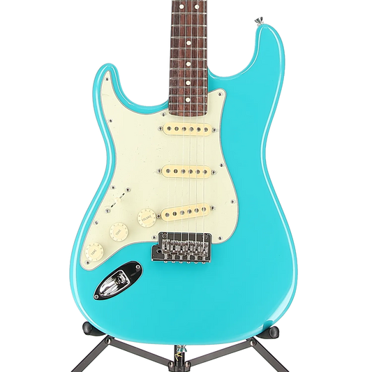 American Professional II Stratocaster Left-Hand, Rosewood Fingerboard, Miami Blue (EC6) (75741)
