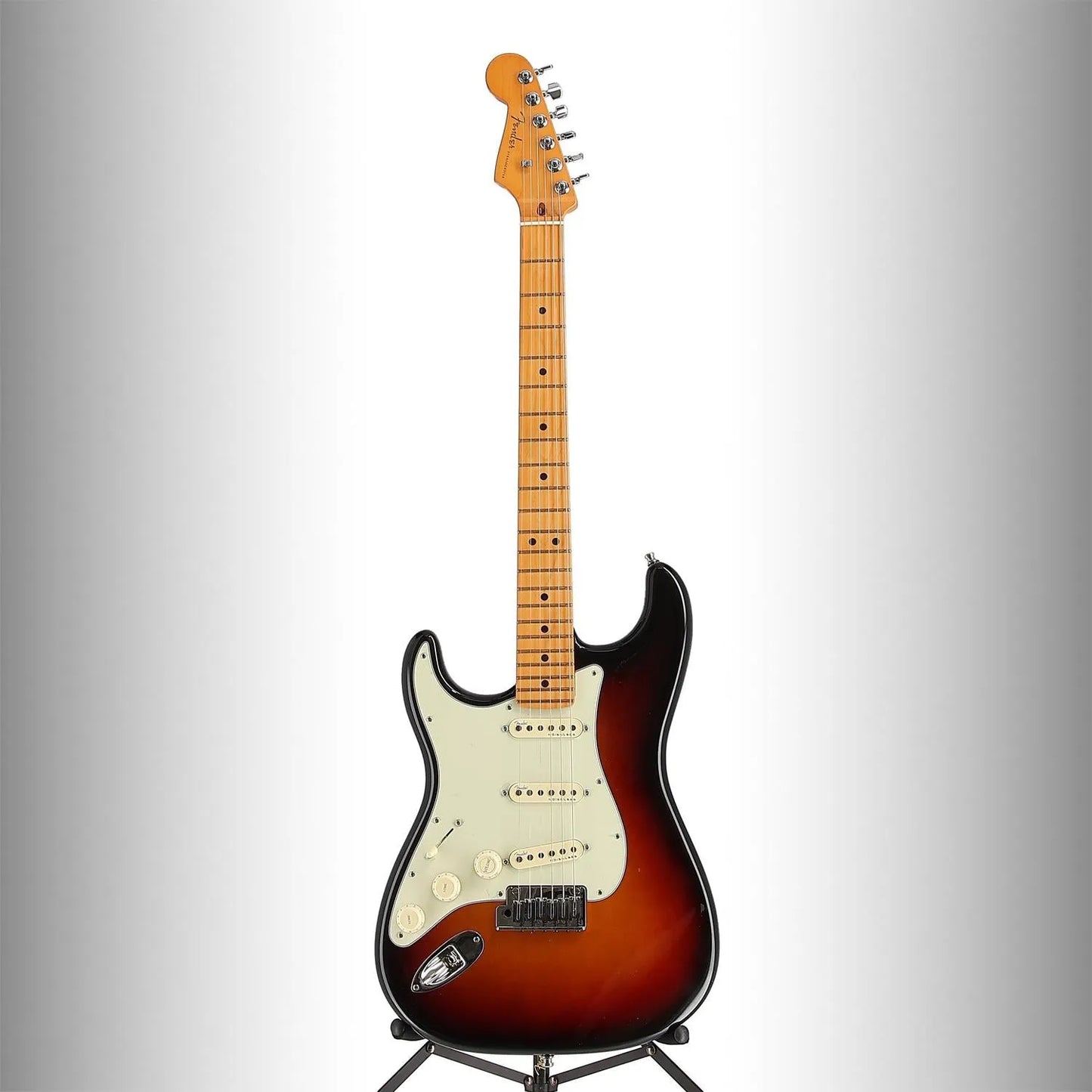 American Ultra Stratocaster Left-Hand, Maple Fingerboard, Ultraburst (RC1) (00473)