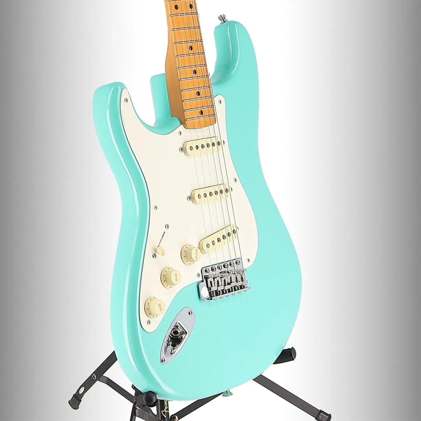 American Vintage II 1957 Stratocaster Left-Hand, Maple Fingerboard, Sea Foam Green (RC3) (43667)