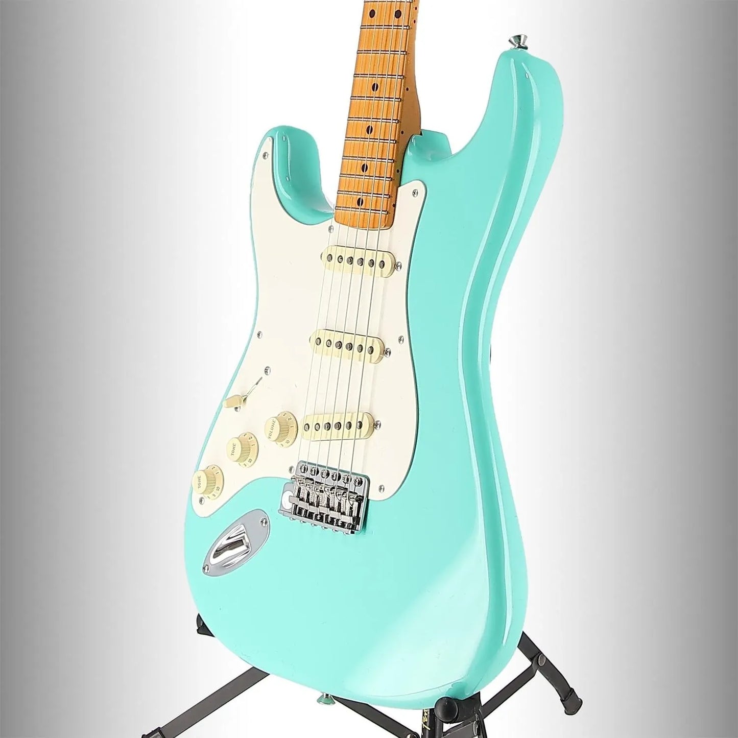 American Vintage II 1957 Stratocaster Left-Hand, Maple Fingerboard, Sea Foam Green (RC3) (43667)