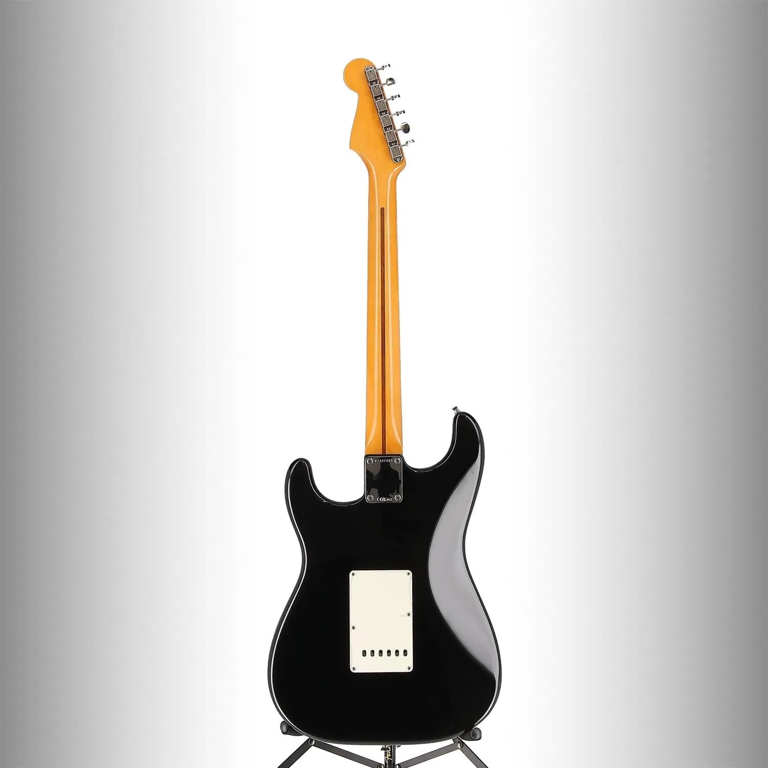 American Vintage II 1957 Stratocaster®, Maple Fingerboard, Black (EF8) (47489)