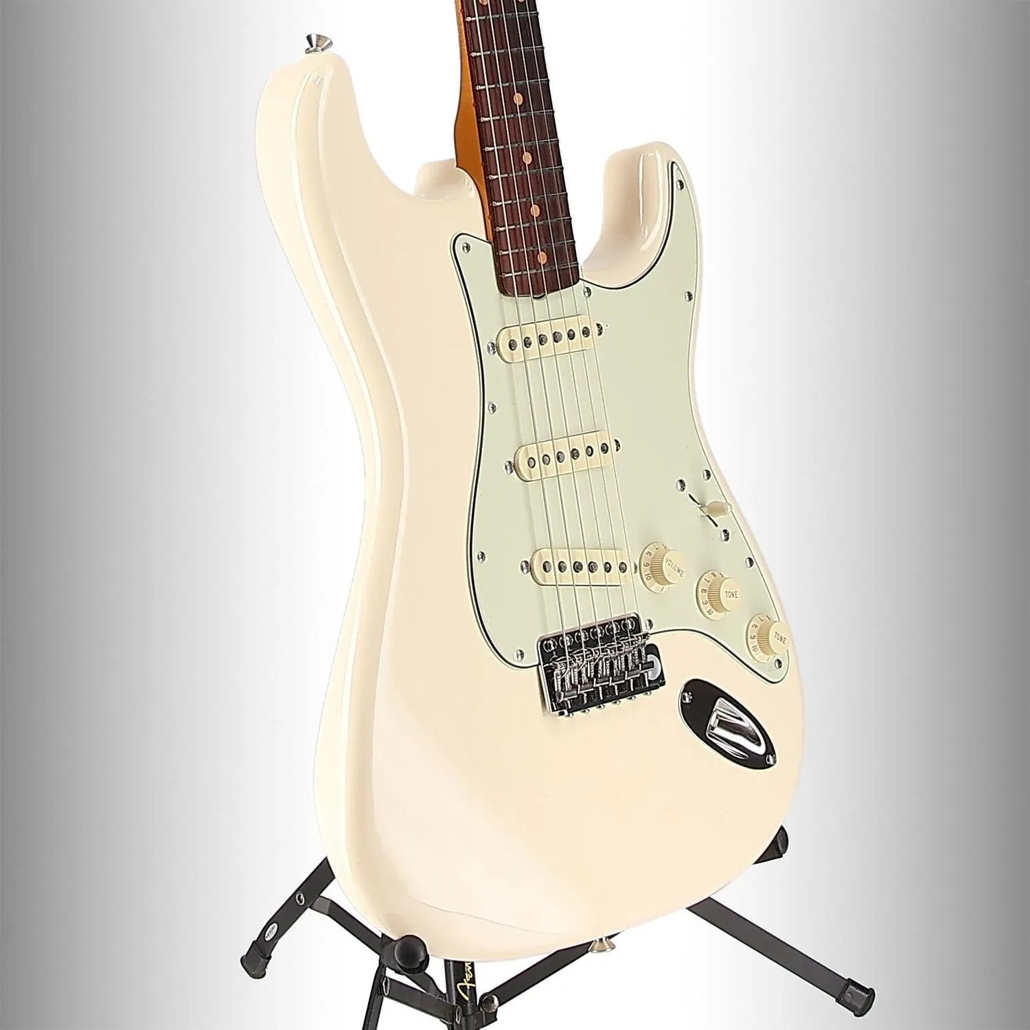 American Vintage II 1961 Stratocaster, Rosewood Fingerboard, Olympic White (R7) (38650)