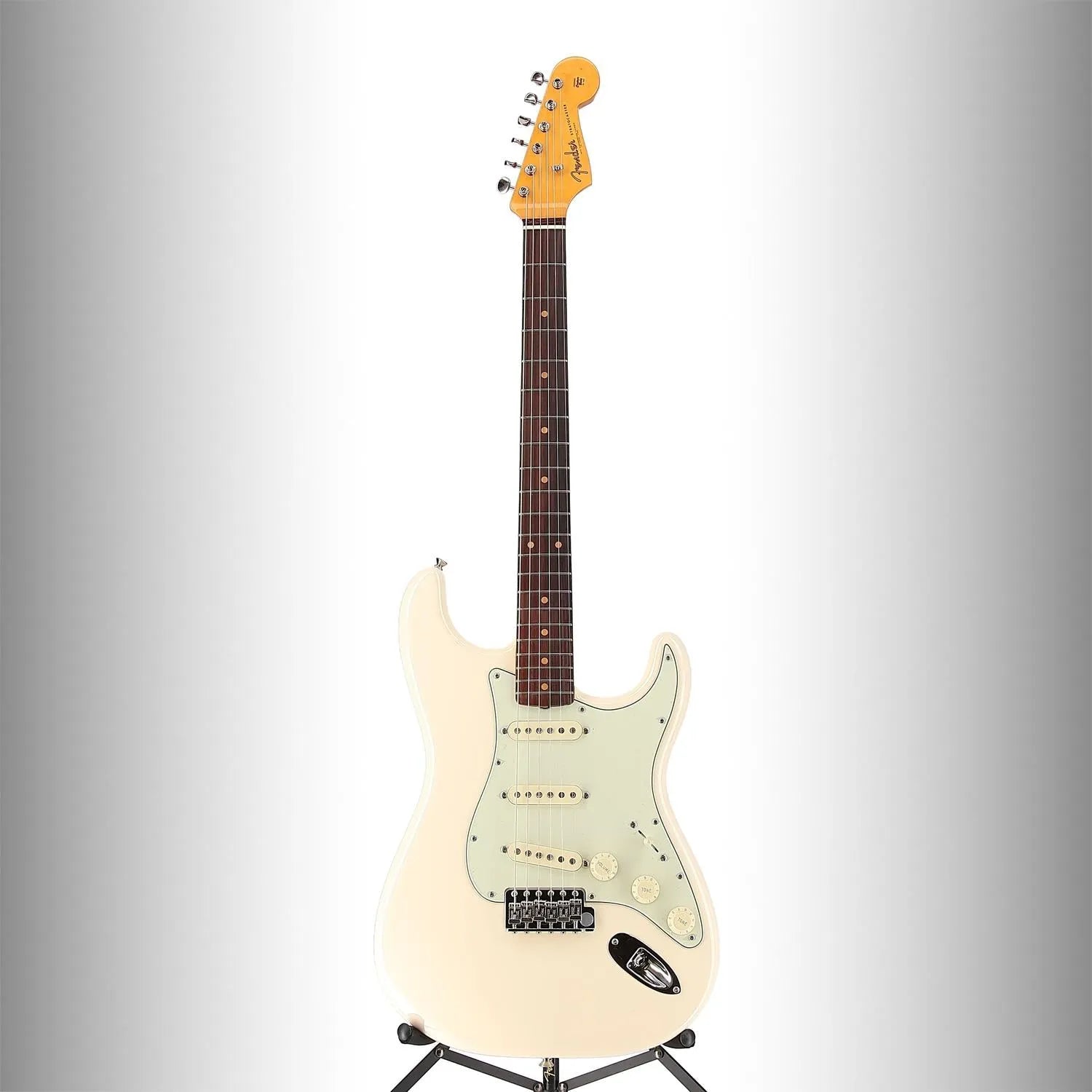 American Vintage II 1961 Stratocaster, Rosewood Fingerboard, Olympic White (R7) (38650)