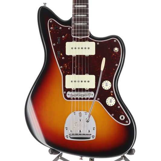 American Vintage II 1966 Jazzmaster, Rosewood Fingerboard, 3-Color Sunburst (J4) (28000)