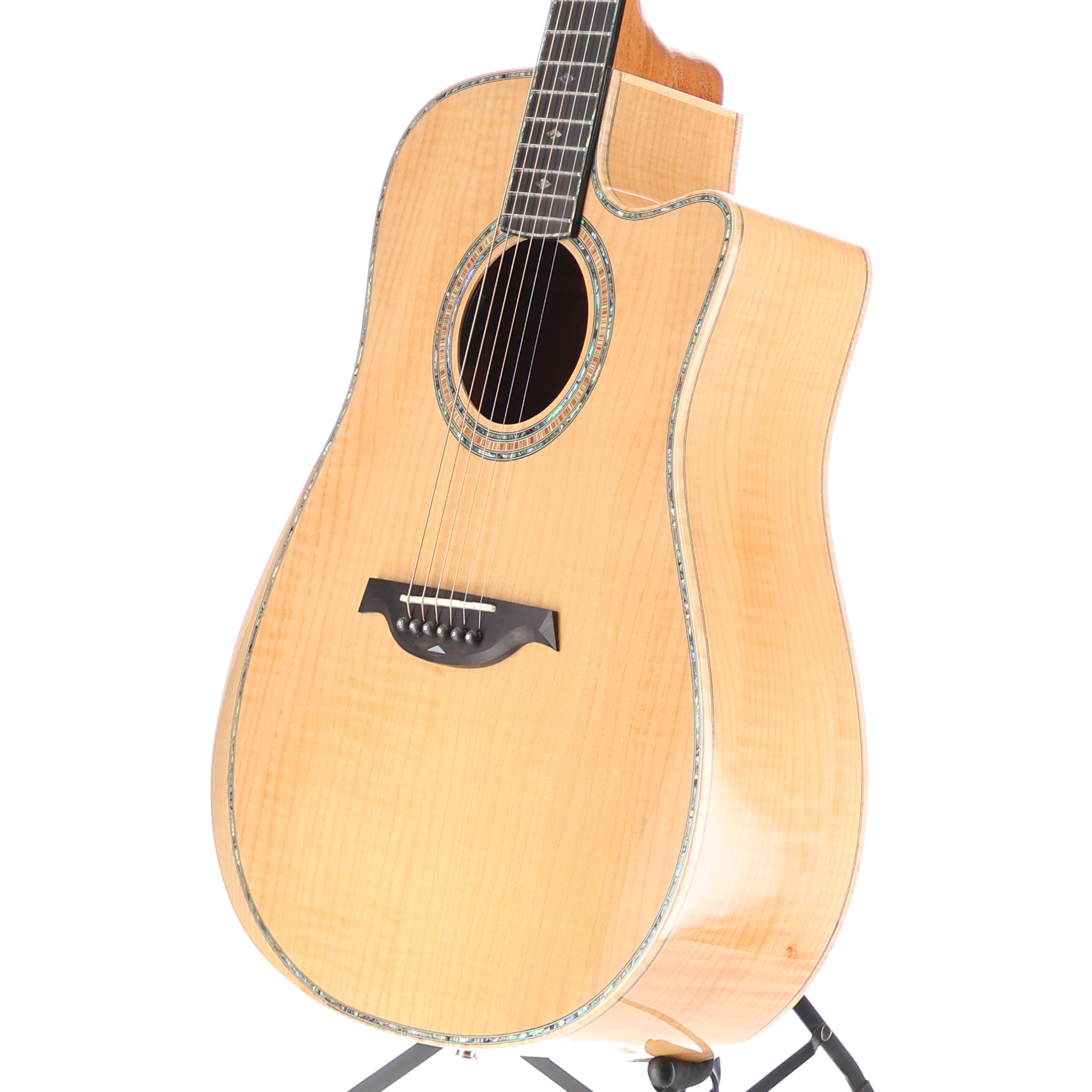 BC Rich 6-string Acoustic-electric with Maple Top, Maple Back and Sides, Mahogany Neck, and Ebony Fingerboard - Flame Maple (P) (00034)