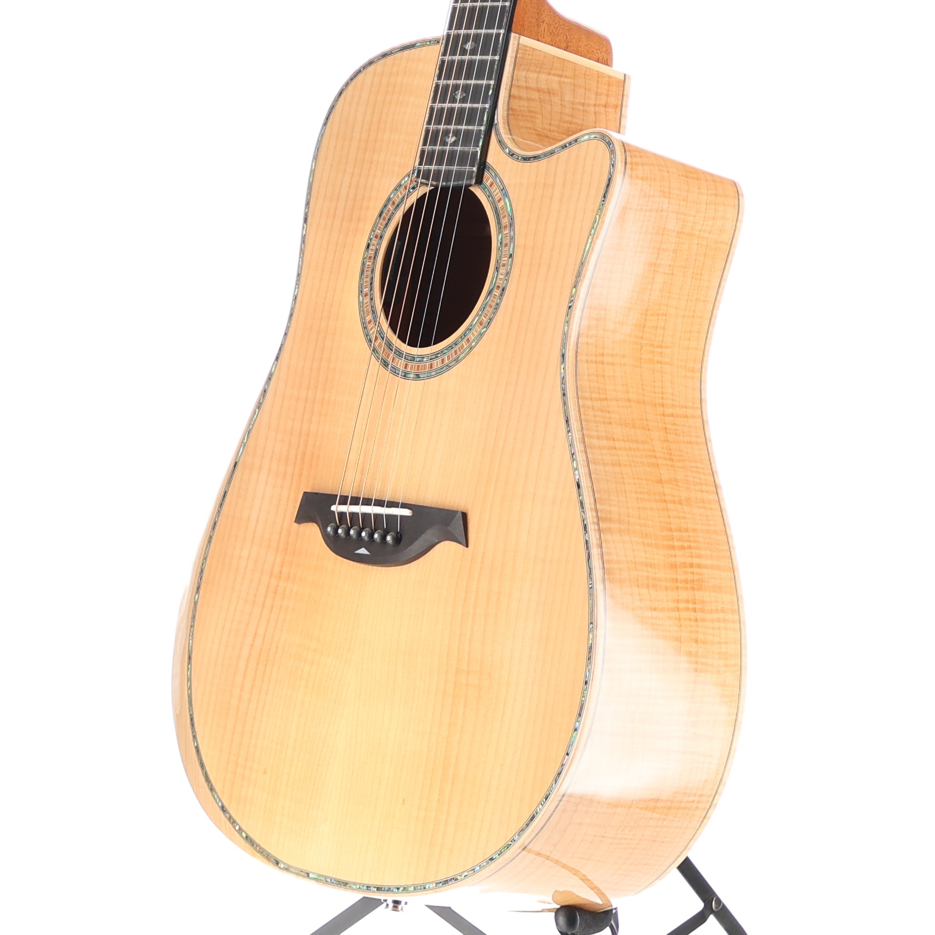 BC Rich 6-string Acoustic-electric with Maple Top, Maple Back and Sides, Mahogany Neck, and Ebony Fingerboard - Flame Maple (P) (00037)