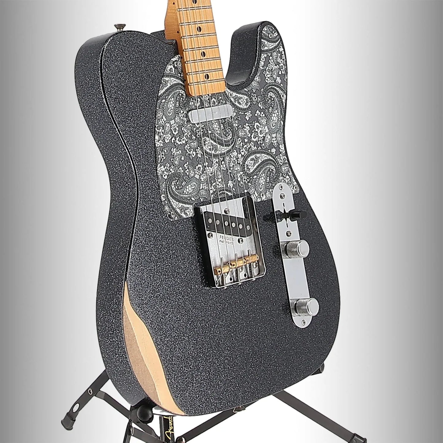 Brad Paisley Road Worn Telecaster, Maple Fingerboard, Black Sparkle (N6) (35274)