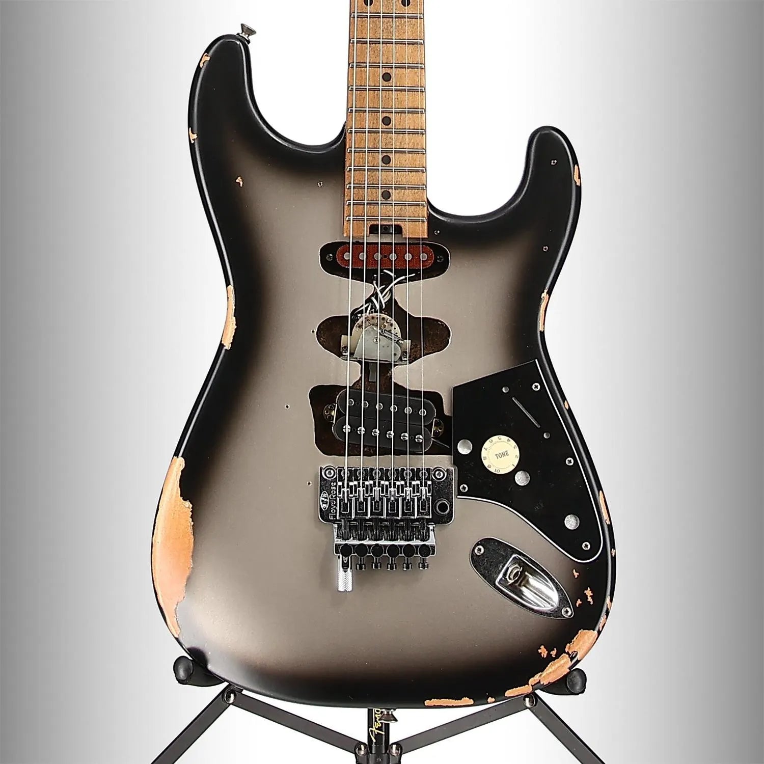 EVH EVH Limited Edition Frankenstein Relic Series, Maple Fingerboard, Silverburst (F1) (14926)