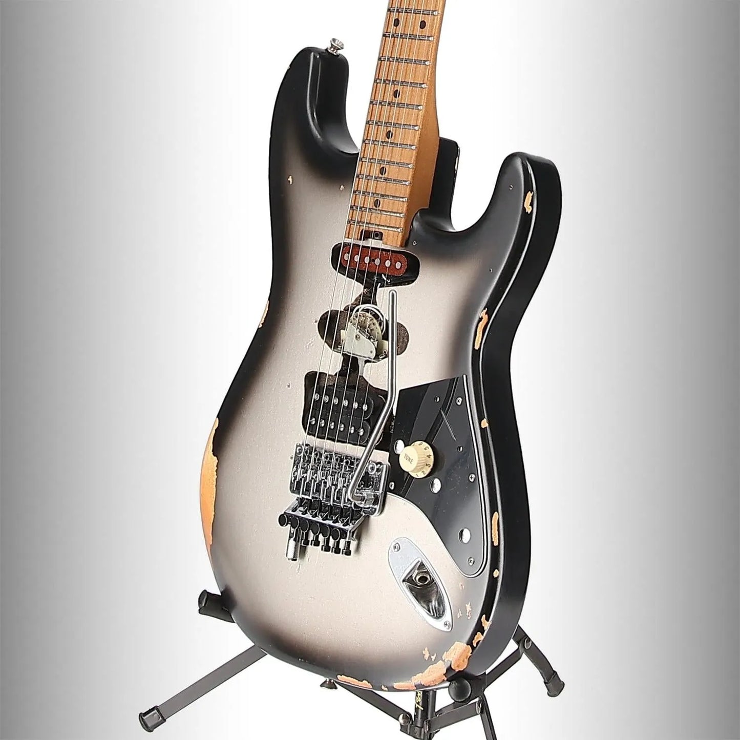 EVH EVH Limited Edition Relic Series, Maple Fingerboard, Silverburst (X4) (14639)