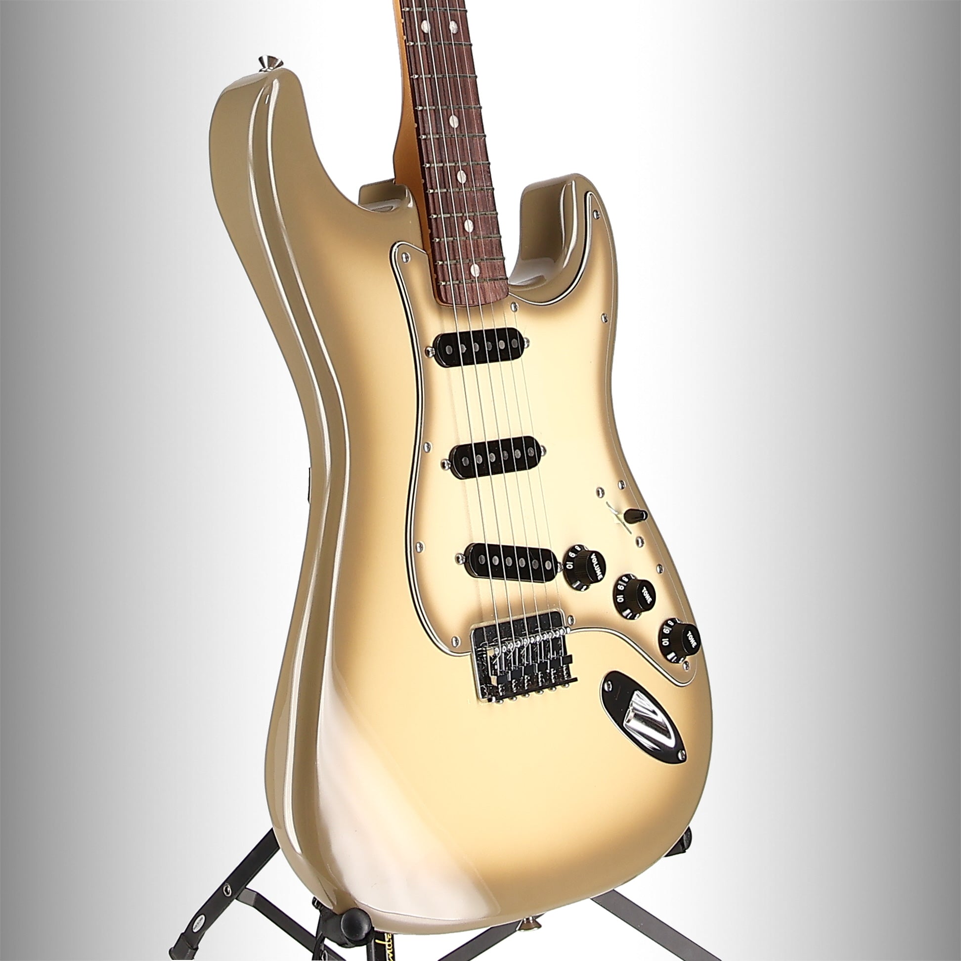 Fender 70th Anniversary Antigua Stratocaster, Rosewood Fingerboard, Antigua (P3) (40629)