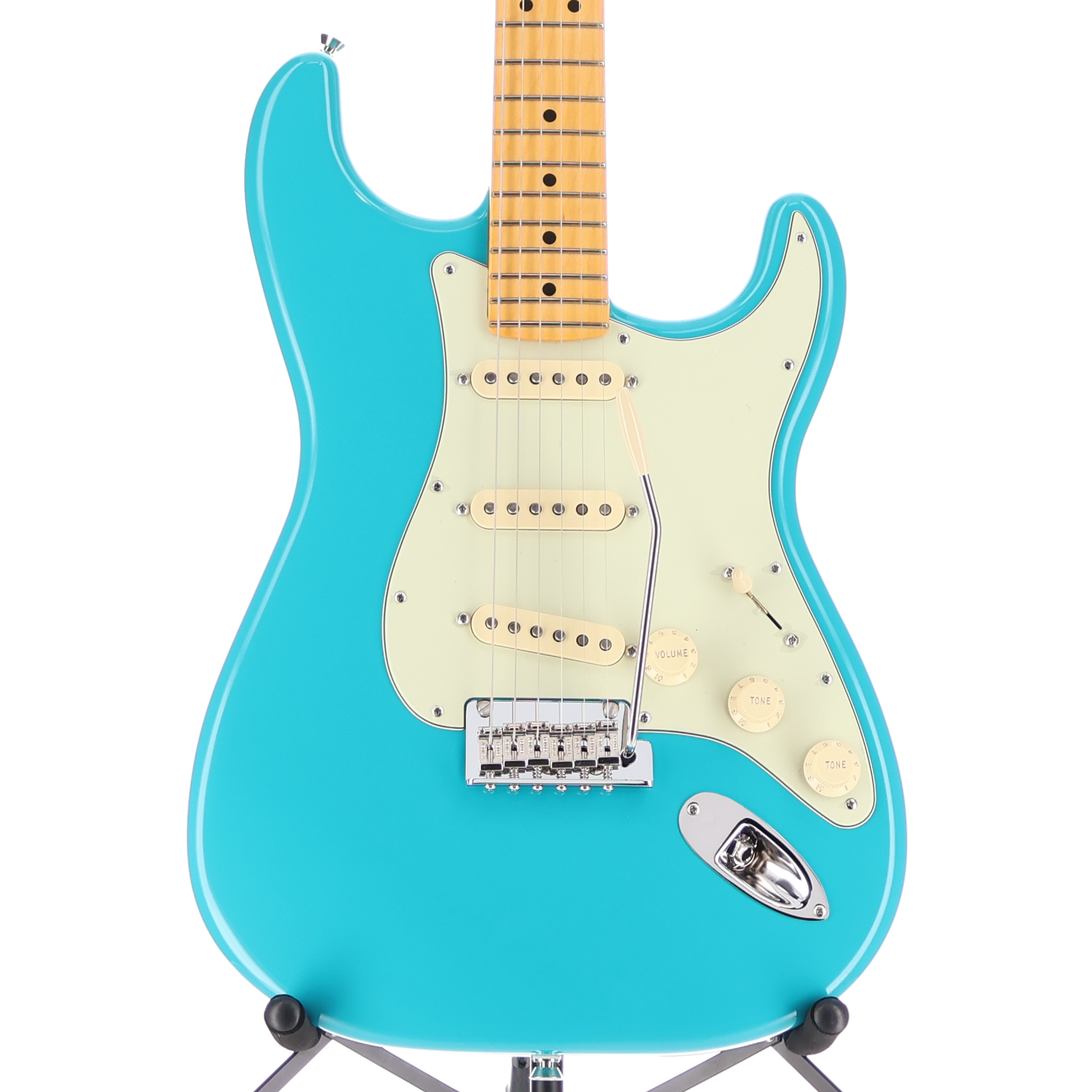 Fender American Professional II Stratocaster, Maple Fingerboard, Miami Blue (I7) (48361)