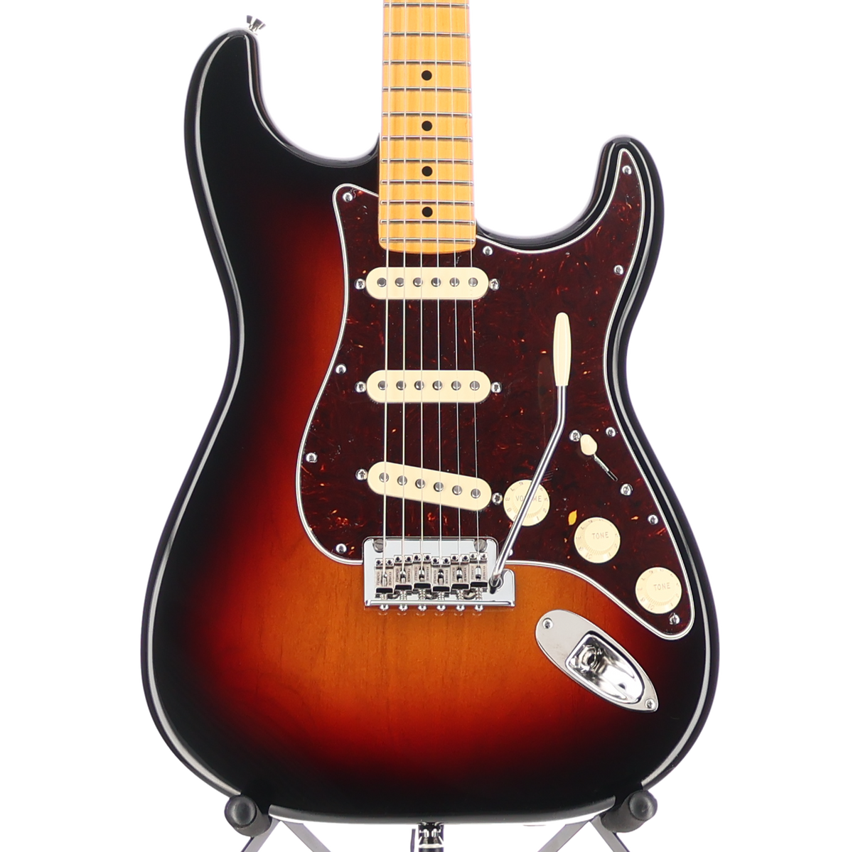 Fender American Professional Stratocaster, Maple Fingerboard, 3-Color Sunburst (E8) (44276)