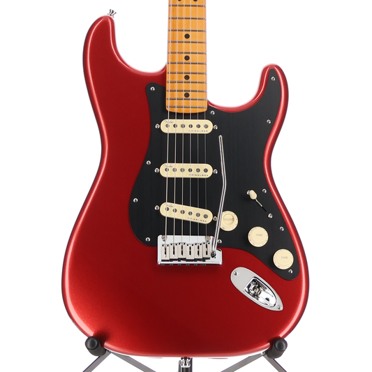 Fender American Ultra II Stratocaster, Maple Fingerboard, Sinister Red (Q10) (34396)