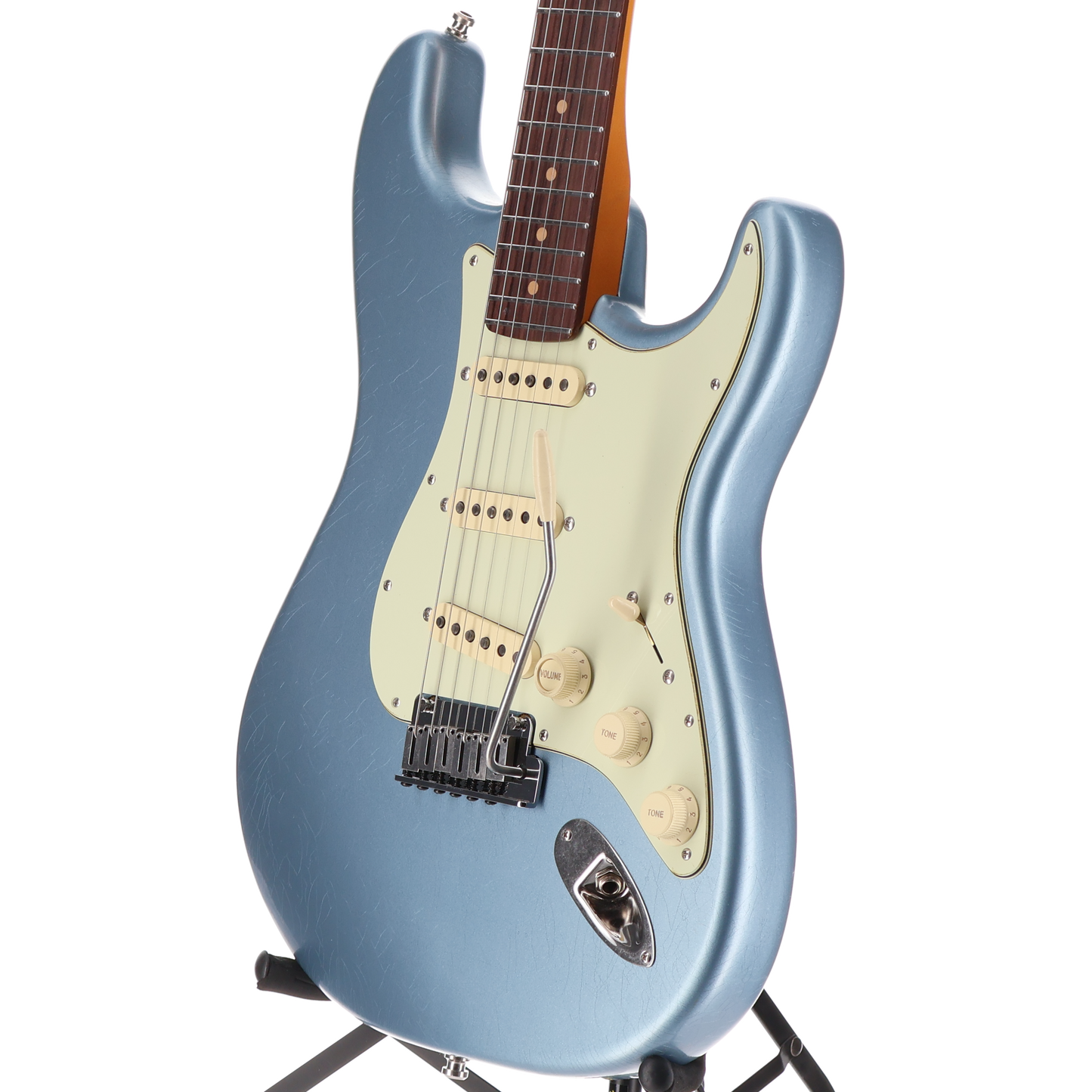 Fender American Ultra Luxe Vintage '60s Stratocaster®, Rosewood Fingerboard, Ice Blue Metallic (RC3) (02405)