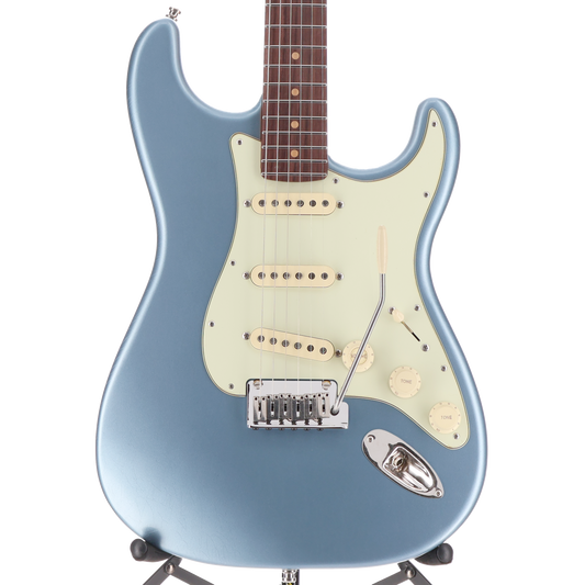 Fender American Ultra Luxe Vintage '60s Stratocaster®, Rosewood Fingerboard, Ice Blue Metallic (RC3) (02405)