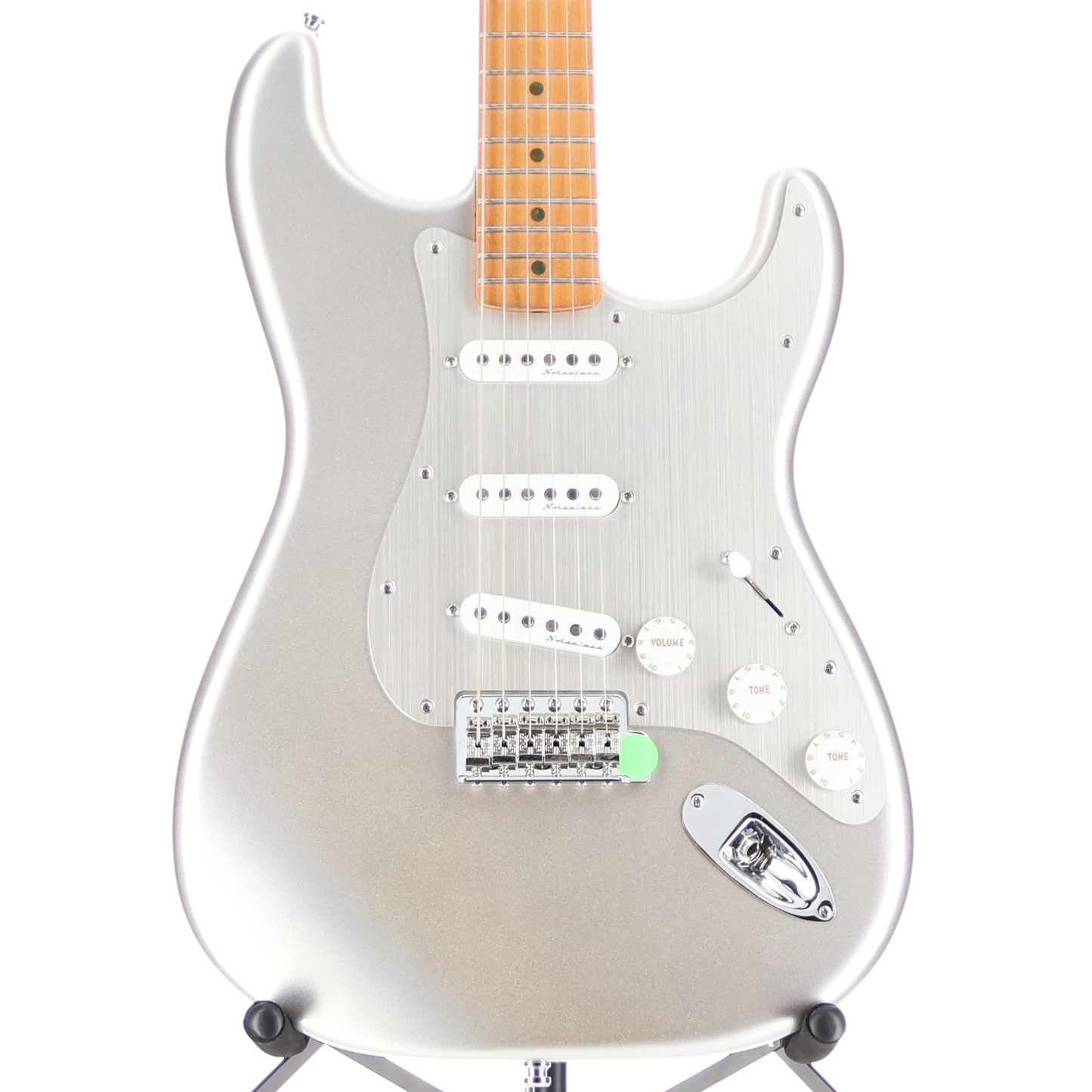 Fender H.E.R. Stratocaster, Maple Fingerboard, Chrome Glow (G7) (94931)