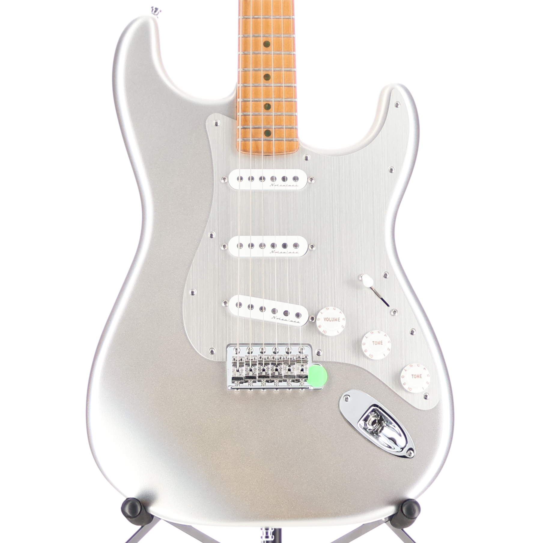 Fender H.E.R. Stratocaster, Maple Fingerboard, Chrome Glow (G7) (94931)