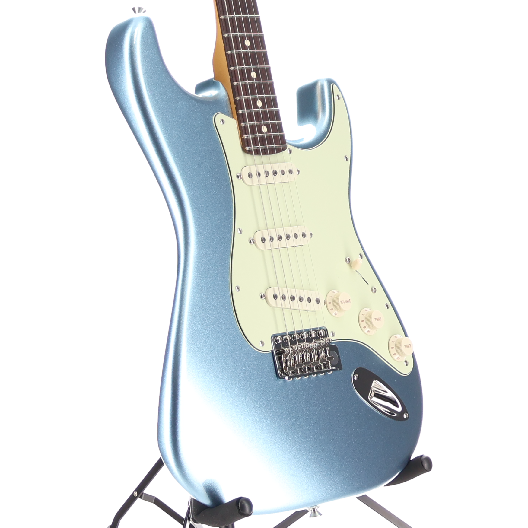 Fender Limited Edition American Professional Classic Stratocaster, Rosewood Fingerboard, Mystic Ice Blue Metallic (G5) (85954)