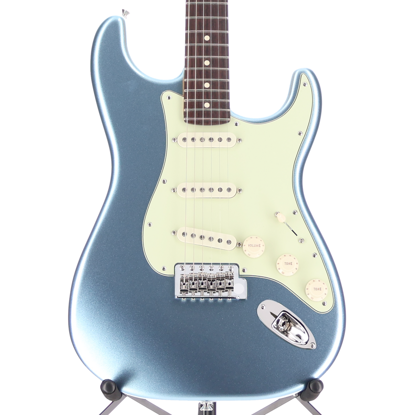 Fender Limited Edition American Professional Classic Stratocaster, Rosewood Fingerboard, Mystic Ice Blue Metallic (G5) (85954)