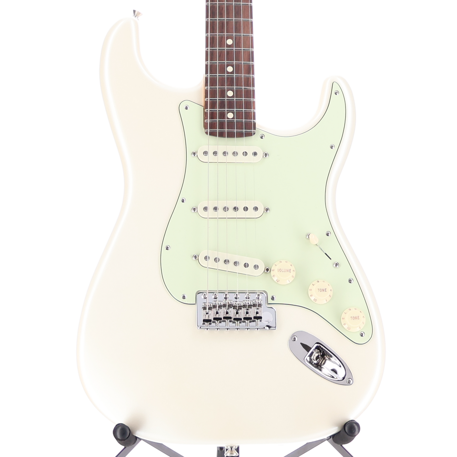 Fender Limited Edition American Professional Classic Stratocaster, Rosewood Fingerboard, Olympic Pearl (M10) (49581)