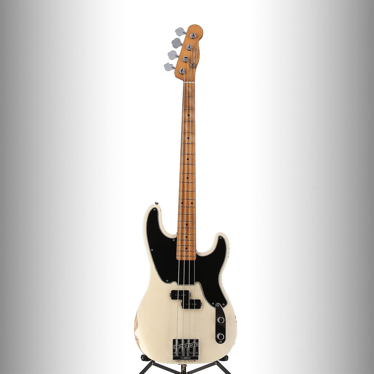 Fender Mike Dirnt Road Worn Precision Bass, Maple Fingerboard, White Blonde (RC4) (62950)