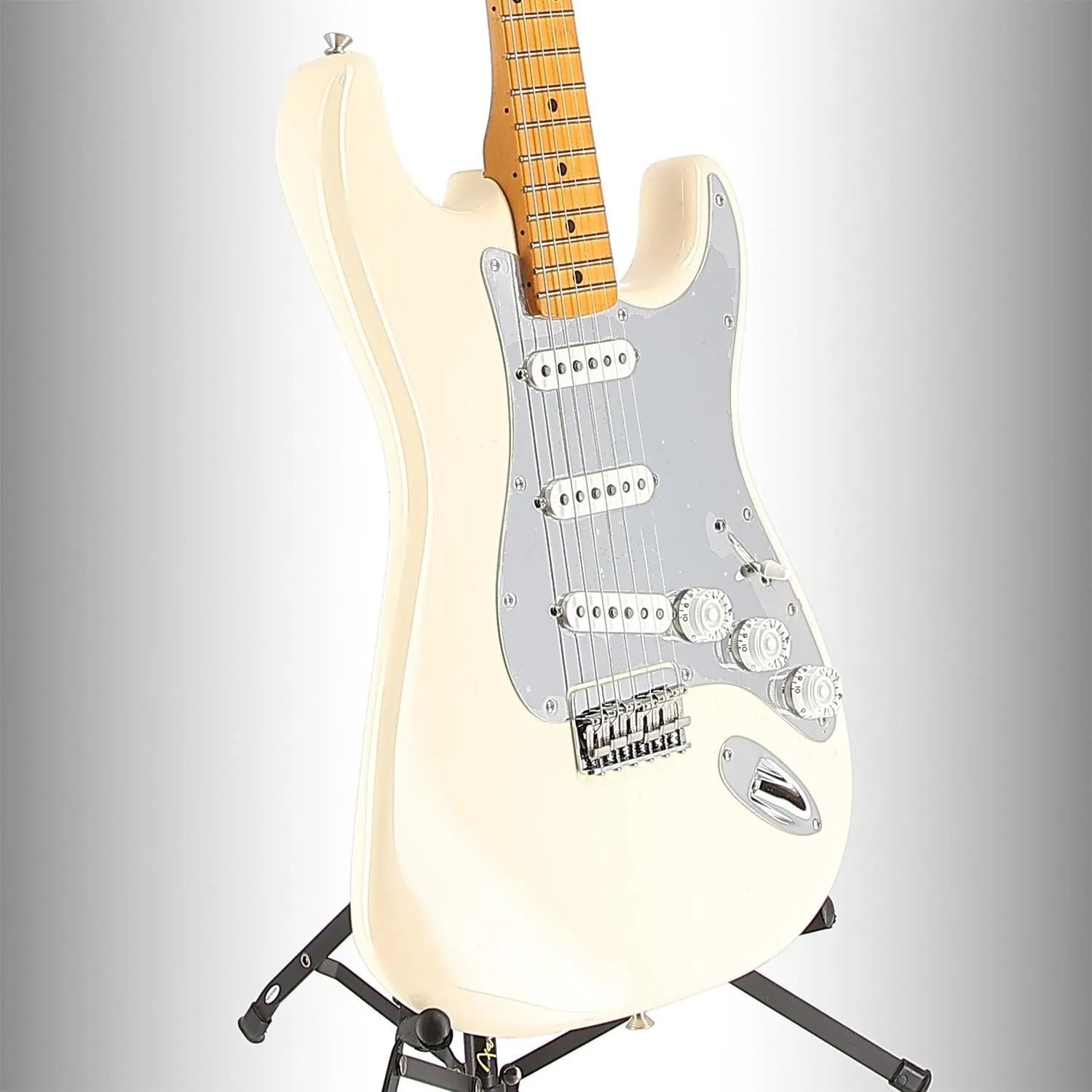 Fender Nile Rodgers Hitmaker Stratocaster, Maple Fingerboard, Olympic White (EB11) (00456)