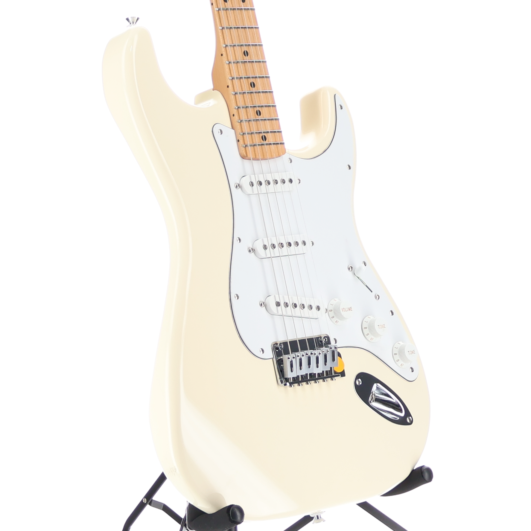 Fender Standard Stratocaster, Maple Fingerboard, White Pickguard, Olympic White (U5) (30392)