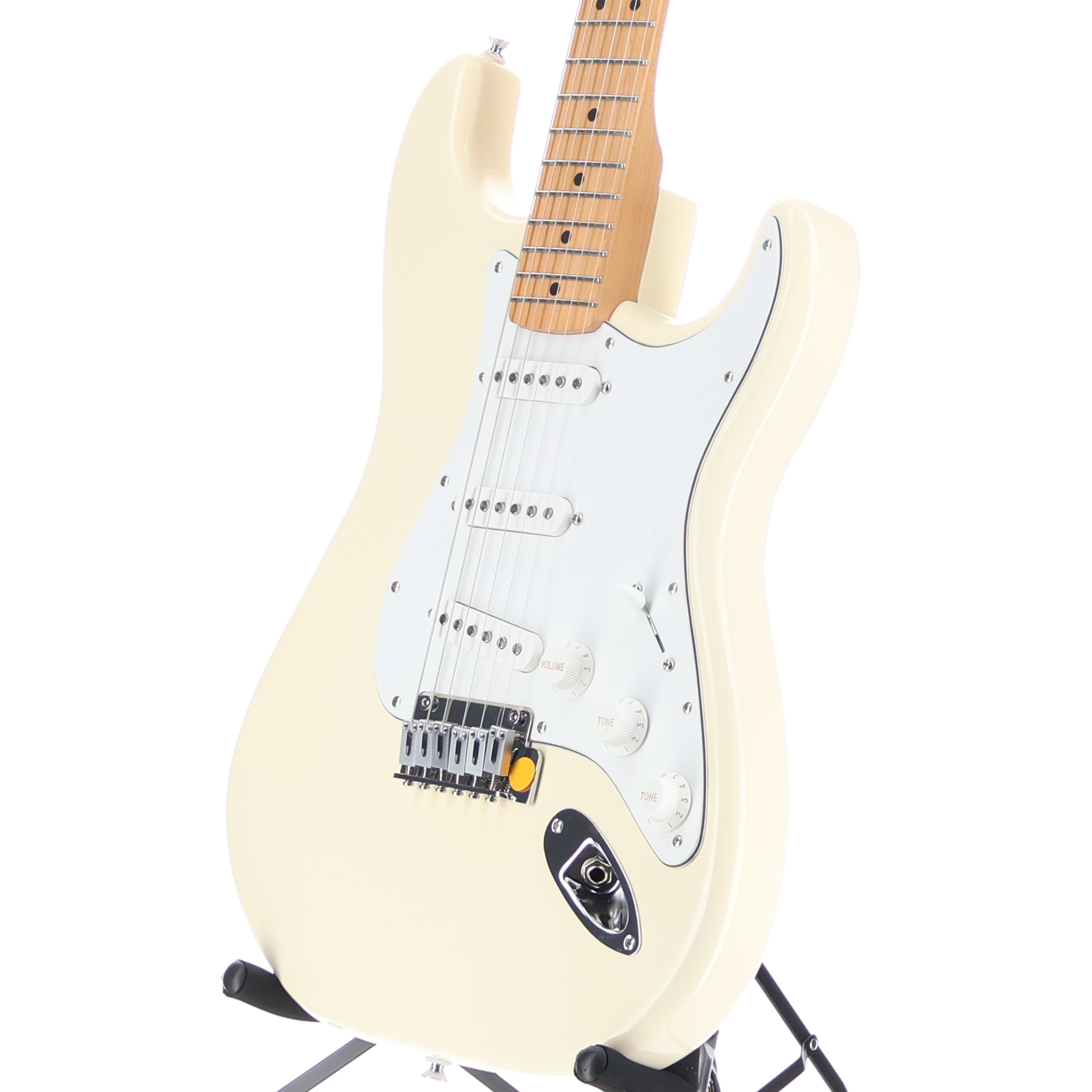 Fender Standard Stratocaster, Maple Fingerboard, White Pickguard, Olympic White (U5) (30392)