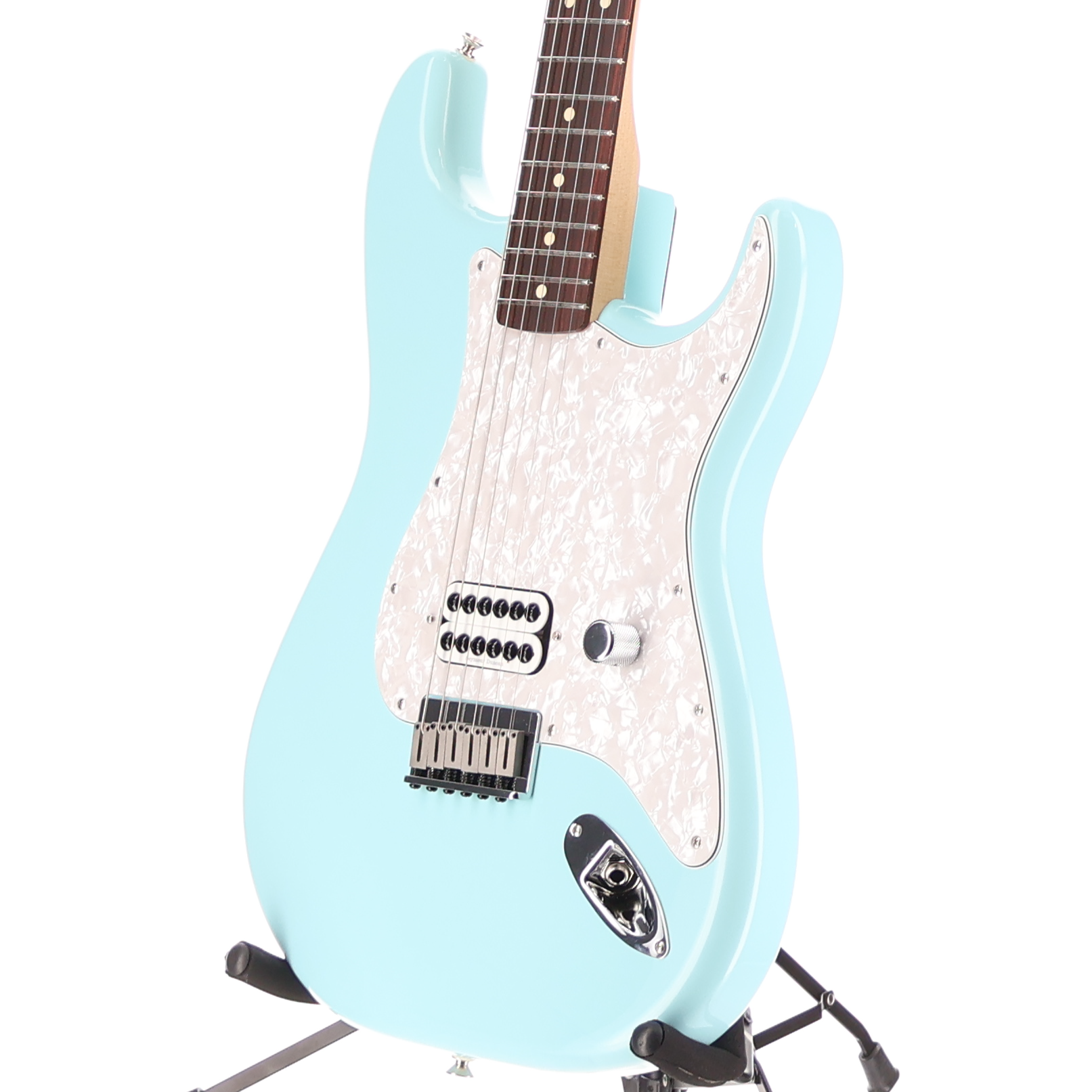 Fender Tom DeLonge Stratocaster, Rosewood Fingerboard, Daphne Blue (P) (43263)