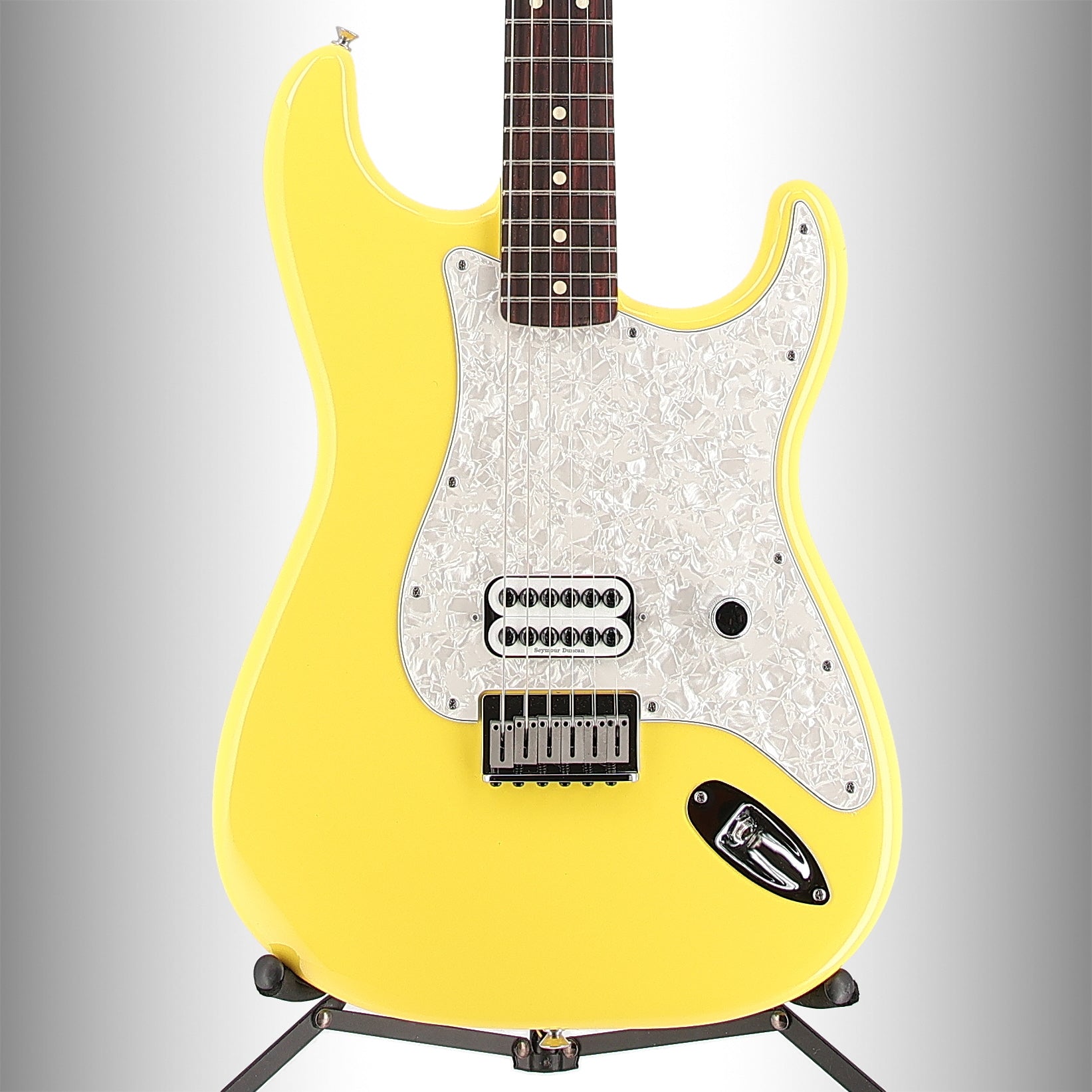 Fender Tom DeLonge Stratocaster, Rosewood Fingerboard, Graffiti Yellow (ED2) (45092)