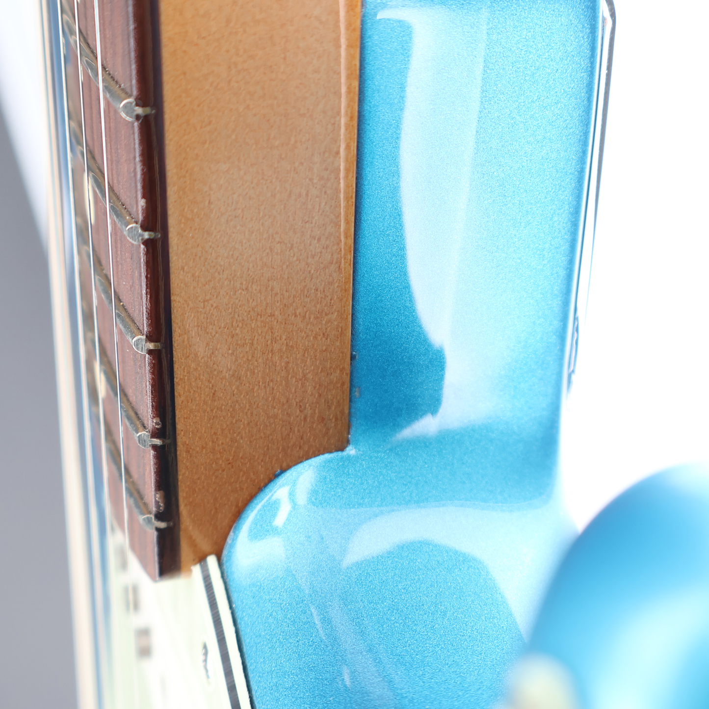 Fender Vintera II '60s Stratocaster, Lake Placid Blue, Stage Ready (Y8) (54031)