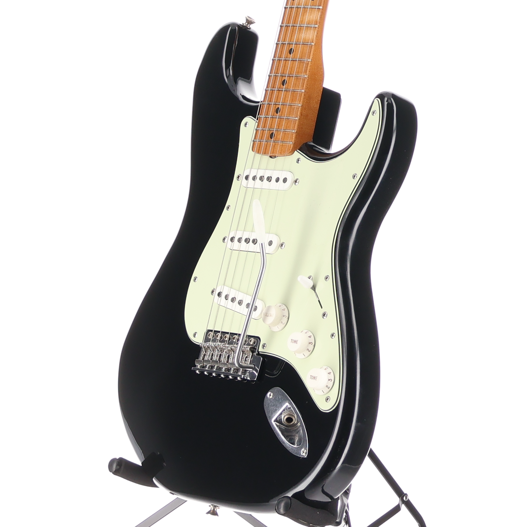 Fender Vintera® II Road Worn® '60s Stratocaster®, Maple Fingerboard, Black (D12) (92348)